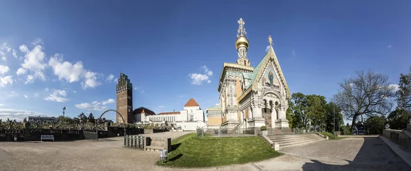 Berühmte Jugendstilbauten und orthodoxe Kirche an der Mathilde — Stockfoto