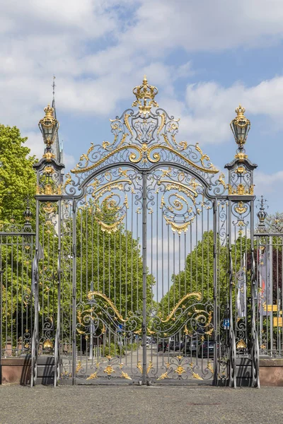 Gate of castle Phillipsruhe in Hanau — Stock Photo, Image