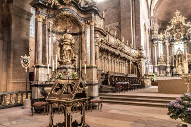 Solucanlar, eski papaz dom kubbe içinde