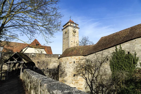 Blick auf die mittelalterliche Stadt Rothenburg ob der tauber. — Stockfoto