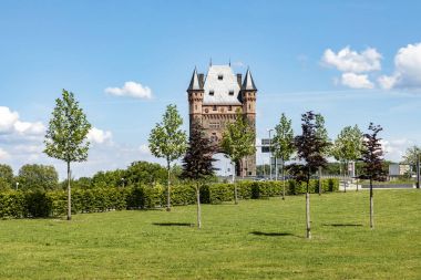 nibelungentower Almanya solucanlar