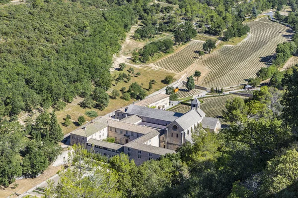 Berömda Senanque cloisteren i Gordes — Stockfoto