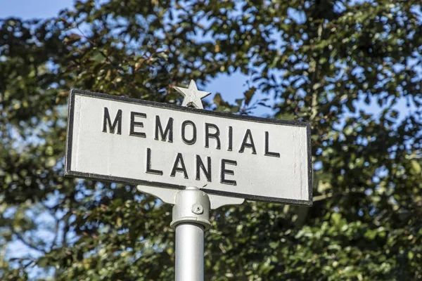 Sign memorial lane — Stockfoto