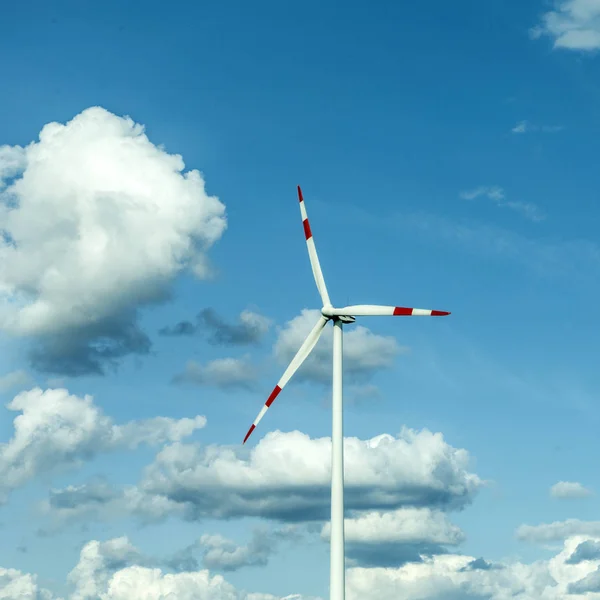 Gerador de vento em funcionamento — Fotografia de Stock