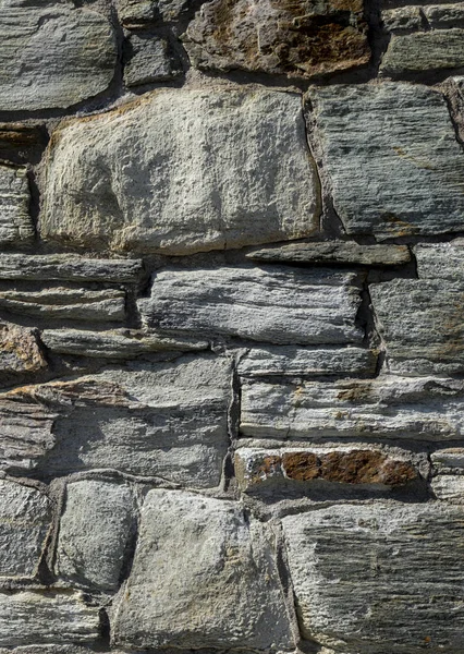 Kamienna ściana z kamieni naturalnych — Zdjęcie stockowe