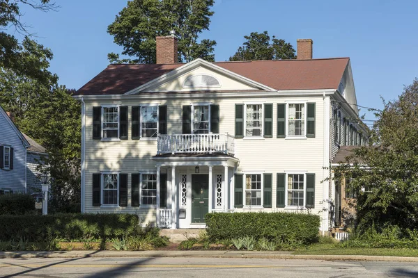 Typiska små en familjens hus i New England påstår av den — Stockfoto