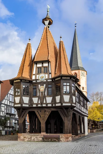 Beroemde oude halve houten stadhuis in Michelstadt — Stockfoto