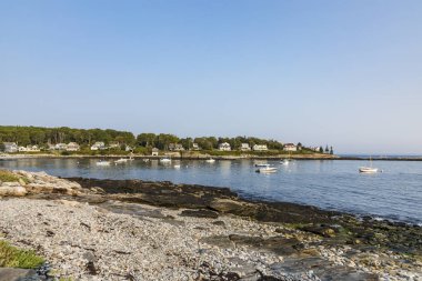 Doğal sahil tekneler ve Bristol ahşap evler