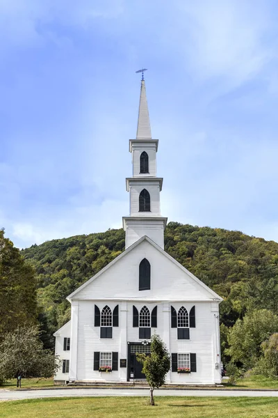 Newfane antigua iglesia de madera —  Fotos de Stock