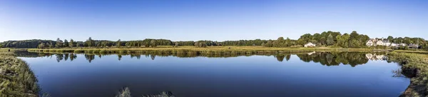 Paisaje del río en la luz de la mañana —  Fotos de Stock