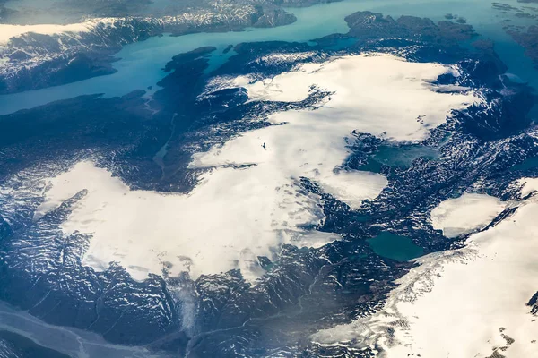 Buzulların ve Kutup bölgesinin g etrafında dağlarına hava — Stok fotoğraf