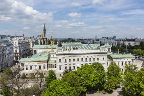 Visa till parlamentsbyggnaden invienna — Stockfoto