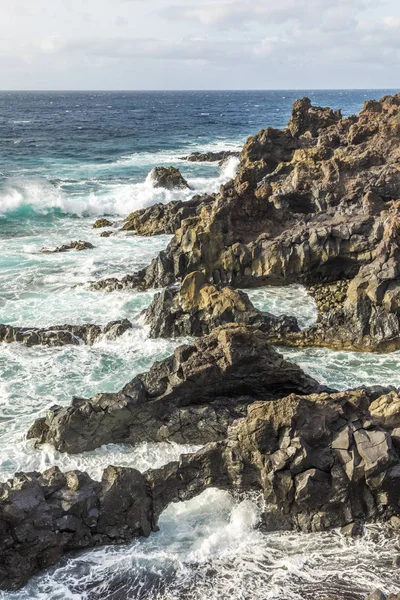 Los hervideros, dev dalgalar sahil şeridine — Stok fotoğraf