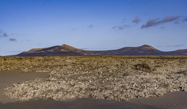 Paysage du volcan au coucher du soleil — Photo