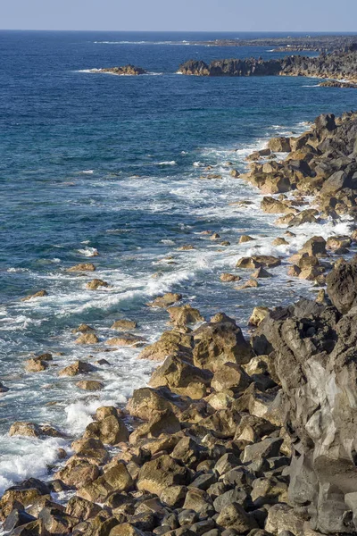 Rocky coast in Lanzarote — Stock Photo, Image