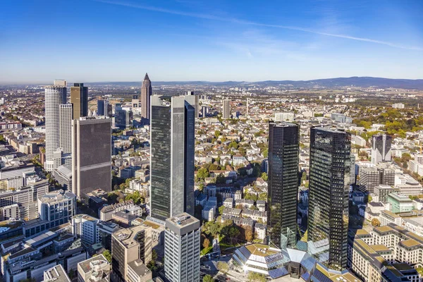 Frankfurts antenne med skyskraper – stockfoto