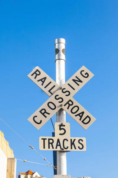 Señal de cruce del ferrocarril —  Fotos de Stock