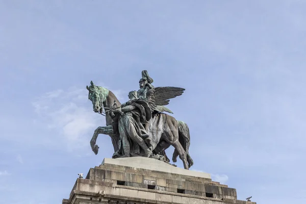 Monumento al Káiser Guillermo I (Emperador Guillermo) en Deutsches Ecke —  Fotos de Stock