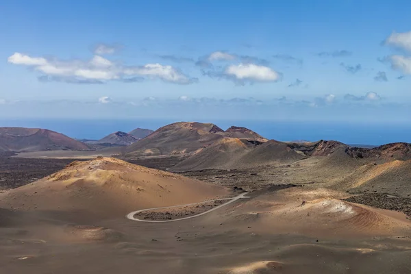 Nationalparken Timanfaya Volcanoe i Lanzarote, Spanien — Stockfoto