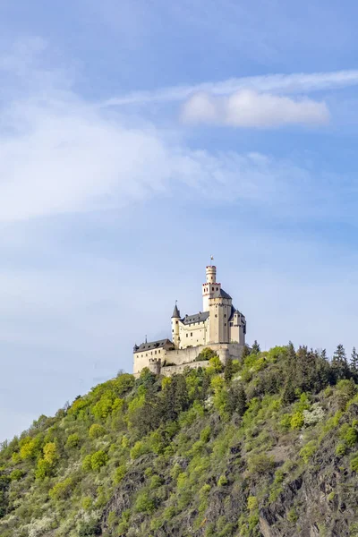 Marksburg i Rhindalen i Braubach, Tyskland - Stock-foto