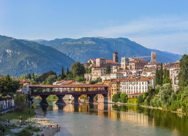 Bassano del grappa İtalya yılında eski köprünün