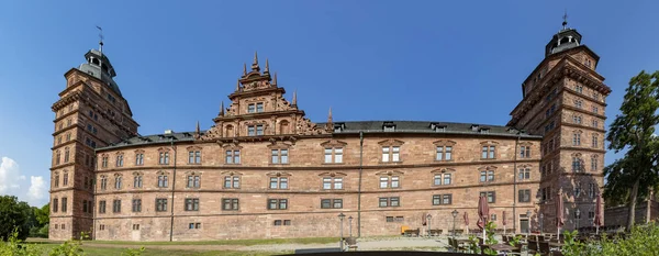 Berömda staden slott i Aschaffenburg, Bayern — Stockfoto