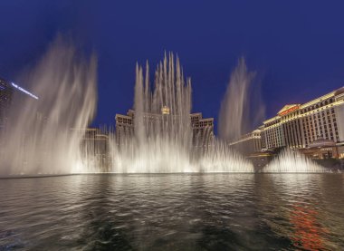 ünlü bellagio hotel las vegas su oyunları ile