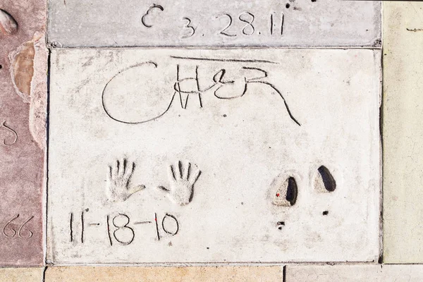 Impressões digitais de Cher em Hollywood Boulevard no concreto de Chi — Fotografia de Stock