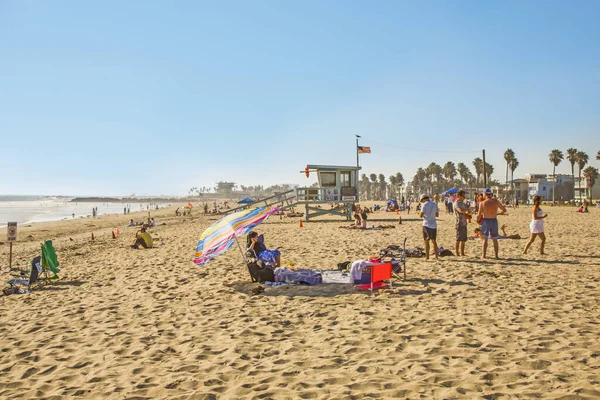 Vita balneare presso la spettacolare spiaggia panoramica di Venezia, California. E ' — Foto Stock