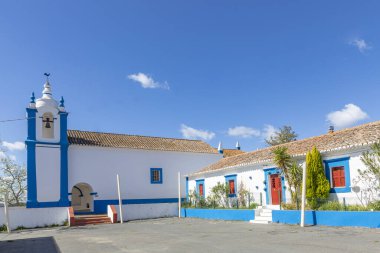 Enrique, Algarve, Portekiz 'deki eski kilise Nossa Senhora da Cola