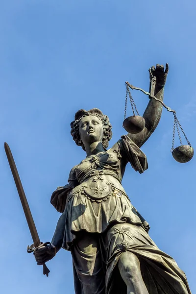 Signora Giustizia Come Simbolo Francoforte Piazza Roemer — Foto Stock