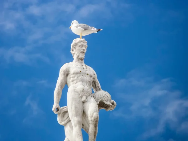 Statyer Framför Slottet Palazzo Ducale Markusplatsen Venedig Italien — Stockfoto