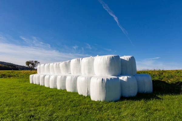 Straw Packed White Foil Field — Stock Photo, Image