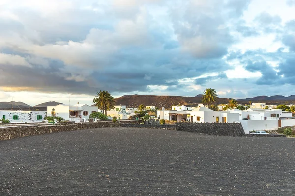 Lanzarote Akşam Işığında Uga Köyü — Stok fotoğraf