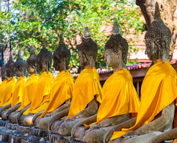 Statue Buddha Nel Tempio Wat Yai Chai Mongkol Ayutthaya Vicino — Foto Stock