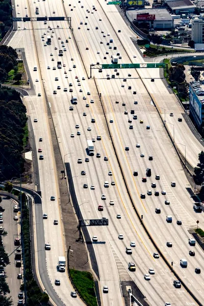 Vue Aérienne Los Angeles Avec Des Voitures Sur Autoroute Conduisant — Photo