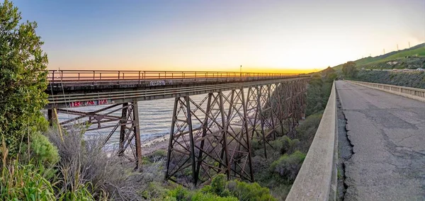 Alte Eisenbahnbrücke Bei Goleta Highway Kalifornien Usa — Stockfoto