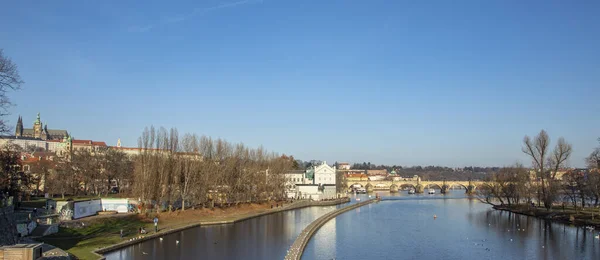 Skyline Praga Com Rio Vltava Calçadão Cidade Velha Com Castelo — Fotografia de Stock