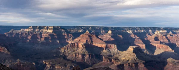 Grand Canyon durante il tramonto — Foto Stock
