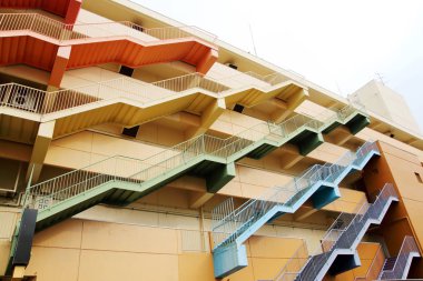 Yangın kaçış merdiveni 