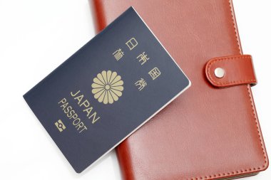 Beyaz arka plan üzerinde izole Japonya pasaportu