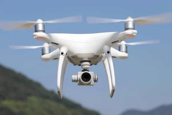 Blanc télécommandé drone volant — Photo