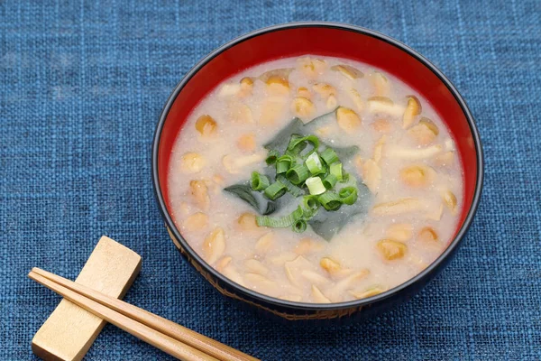 Nourriture Japonaise Soupe Miso Champignons Nameko Wakame Sur Bol — Photo