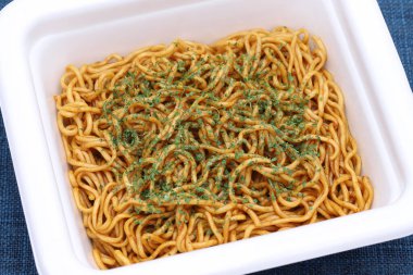 Japon yemeği, kızarmış erişte, Yakisoba..