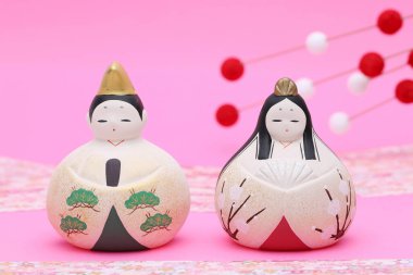 Kızlar için bir festival için kullanılan geleneksel Japon bebek
