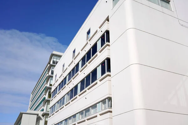 Modern White Hospital Building Sky Japan — Stok fotoğraf