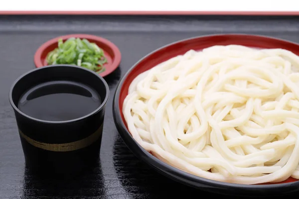 Japanische Zaru Udon Nudeln Einem Gericht Mit Sojasauce Auf Holztablett — Stockfoto