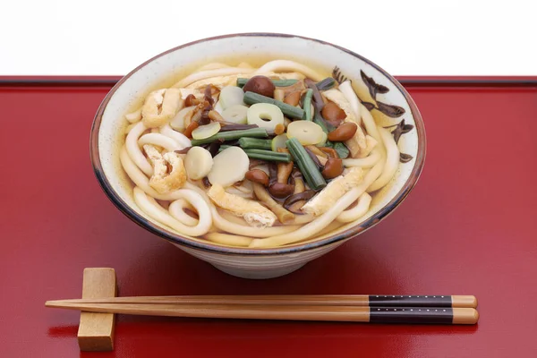 Ιαπωνικά Sansai Udon Noodles Κεραμικό Μπολ Chopsticks Στο Δίσκο — Φωτογραφία Αρχείου