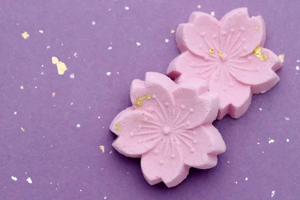 Japon Geleneksel Şekerlemesi Wasanbon Şekerleme Renkli Kağıt Arka Plan — Stok fotoğraf