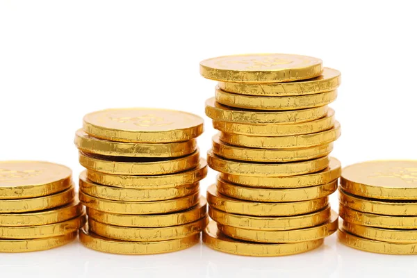 Pilas Monedas Color Oro Sobre Fondo Blanco — Foto de Stock
